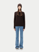 € 99 Cashmere Hat & Sweater Set Brown  worn by model, front view on white background