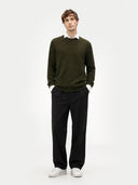 Men's Capulet Olive Crewneck Cashmere worn by model, front view on white background